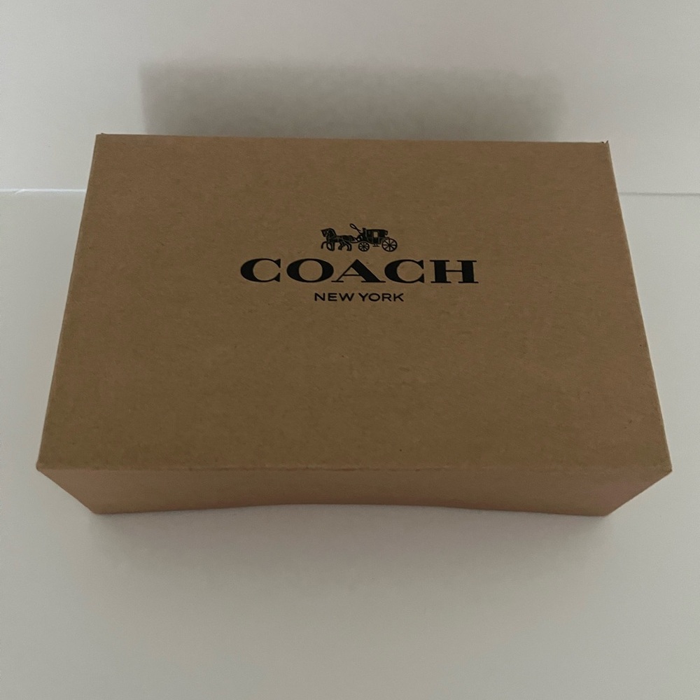 Coach Coin Pouch Bag Charm With Crayon Hearts Print
NWT - Picture 6 of 10